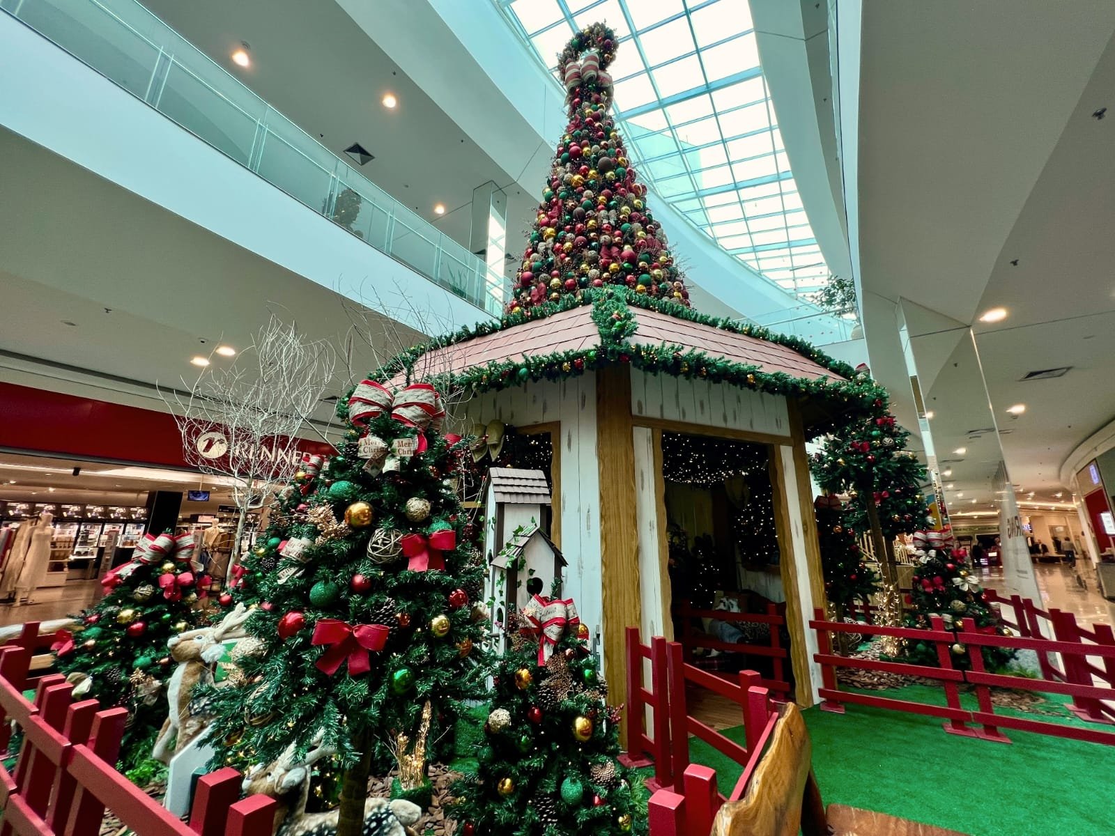 Com o tema "Chalé de Natal", decoração é inspirada no ambiente rústico e acolhedor de uma charmosa casa no campo Divulgação