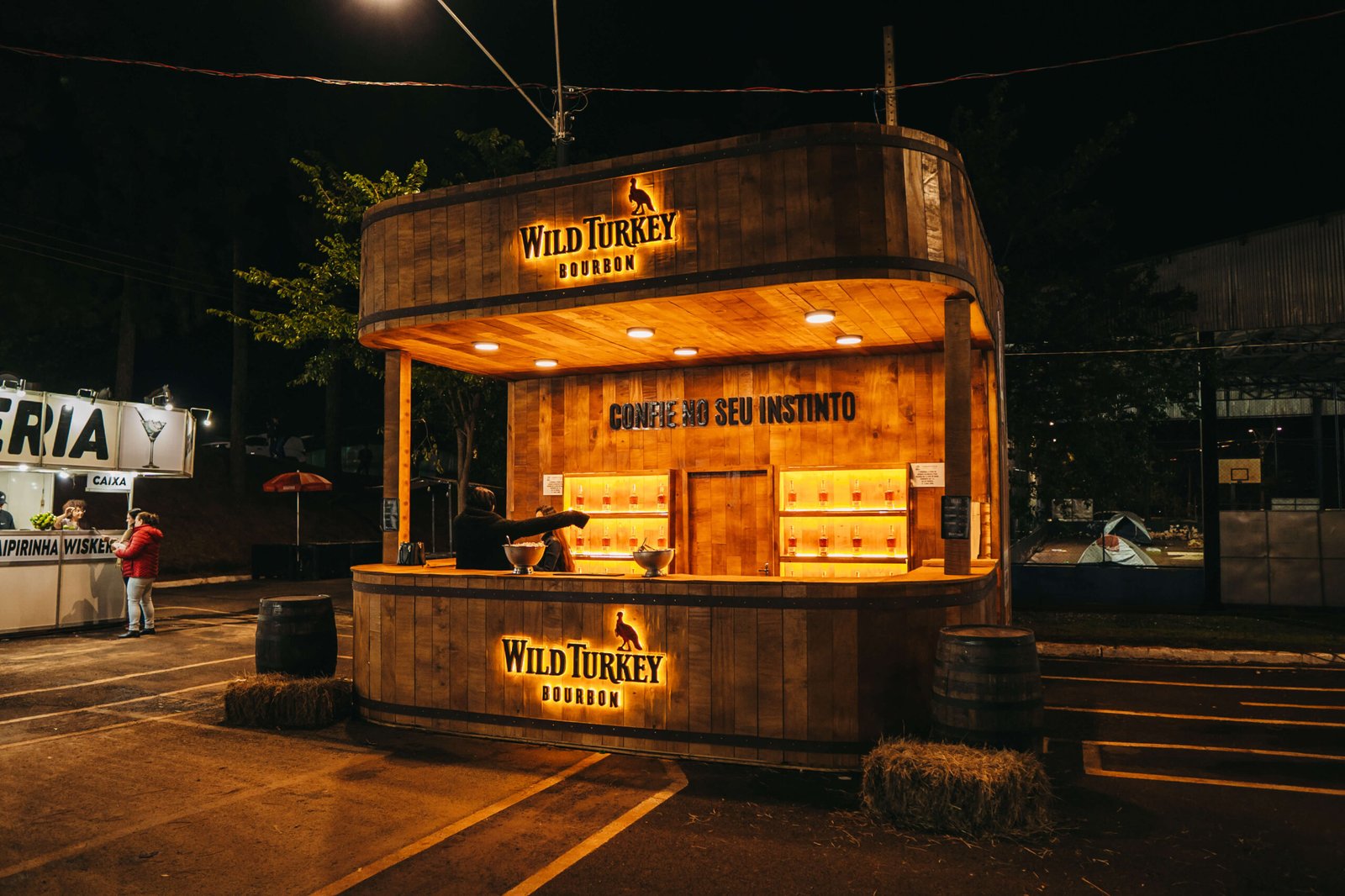 Marca de Bourbon renova presença no evento de Fernando & Sorocaba com experiências inspiradas em sua origem no Kentucky e reforça a conexão com o universo country